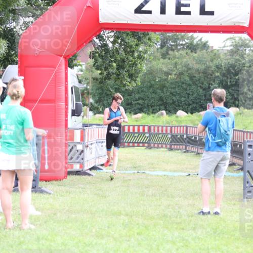 21.06.2026 - 29. Vierlanden-Triathlon Andreas Tolksdorf http://msf.ph/oto/9870236 21.06.2026 10:49:52 Ziel 335, 335 meine-sportfotos.de
