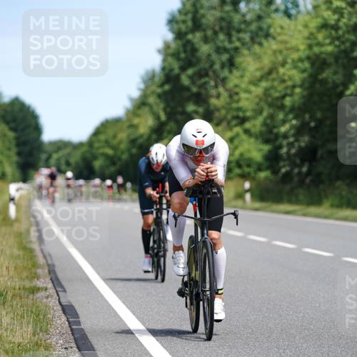 21.06.2026 - Viking Triathlon Michael Burmester http://msf.ph/oto/9870282 21.06.2026 12:33:33 Radfahren 24, 56, 85, 88, 167, 274, 282, 287, 305, 492, 497, 528, 622, 642, 642, 664 meine-sportfotos.de