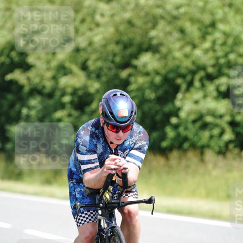 21.06.2026 - Viking Triathlon Michael Burmester http://msf.ph/oto/9870358 21.06.2026 12:33:52 Radfahren 56, 224, 282, 305, 493, 495, 652 meine-sportfotos.de