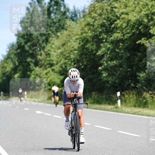 21.06.2026 - Viking Triathlon Michael Burmester http://msf.ph/oto/9870365 21.06.2026 12:33:53 Radfahren 56, 224, 224, 282, 305, 493, 495, 652 meine-sportfotos.de