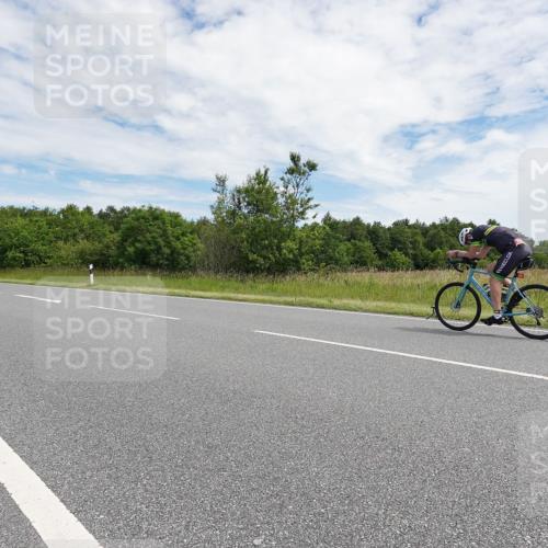 21.06.2026 - Viking Triathlon Michael Burmester http://msf.ph/oto/9870371 21.06.2026 12:10:51 Radfahren 113, 199, 203, 244, 250, 283, 307, 337, 459, 526, 560, 619, 640 meine-sportfotos.de