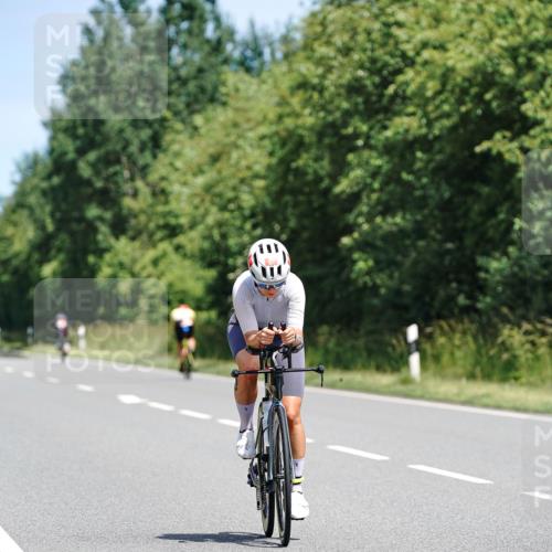 21.06.2026 - Viking Triathlon Michael Burmester http://msf.ph/oto/9870372 21.06.2026 12:33:54 Radfahren 56, 224, 224, 282, 305, 493, 495, 652 meine-sportfotos.de