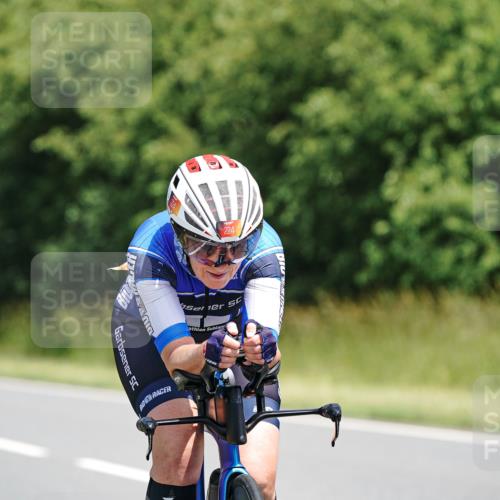 21.06.2026 - Viking Triathlon Michael Burmester http://msf.ph/oto/9870394 21.06.2026 12:34:00 Radfahren 69, 224, 224, 282, 351, 493, 495, 541, 652 meine-sportfotos.de