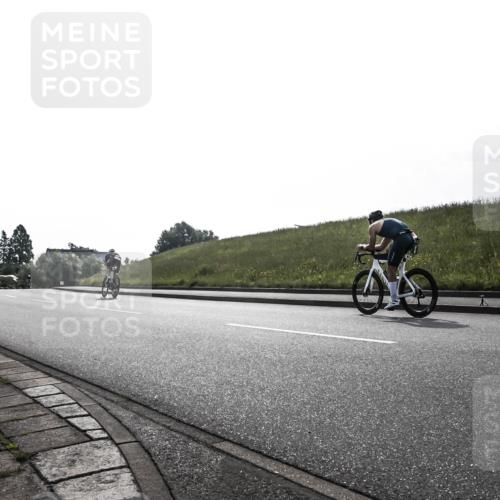 21.06.2026 - 29. Vierlanden-Triathlon H.Heesch http://msf.ph/oto/9870407 21.06.2026 09:10:56 Radfahren 79 meine-sportfotos.de