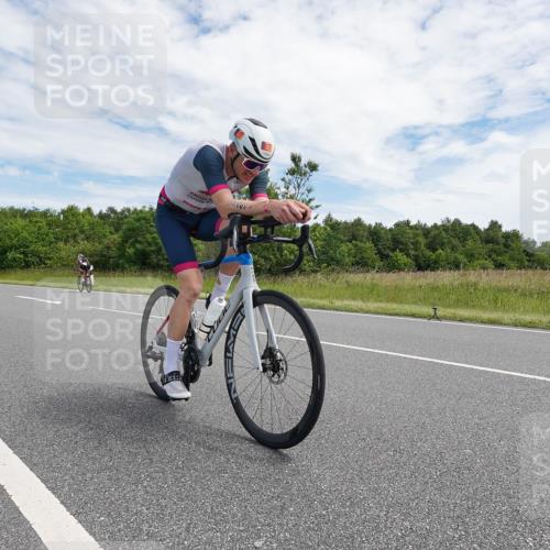 21.06.2026 - Viking Triathlon Michael Burmester http://msf.ph/oto/9870421 21.06.2026 12:11:09 Radfahren 87, 95, 111, 114, 154, 186, 227, 250, 250, 265, 355, 356, 392, 433, 433, 447, 454, 459, 464, 552, 557, 560, 579, 619, 627, 655 meine-sportfotos.de