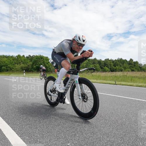21.06.2026 - Viking Triathlon Michael Burmester http://msf.ph/oto/9870438 21.06.2026 12:11:17 Radfahren 76, 87, 95, 111, 114, 154, 186, 227, 250, 265, 291, 355, 356, 392, 433, 447, 454, 464, 552, 557, 579, 627, 655 meine-sportfotos.de