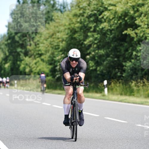 21.06.2026 - Viking Triathlon Michael Burmester http://msf.ph/oto/9870439 21.06.2026 12:34:23 Radfahren 28, 49, 69, 304, 351, 360, 541, 610, 653 meine-sportfotos.de