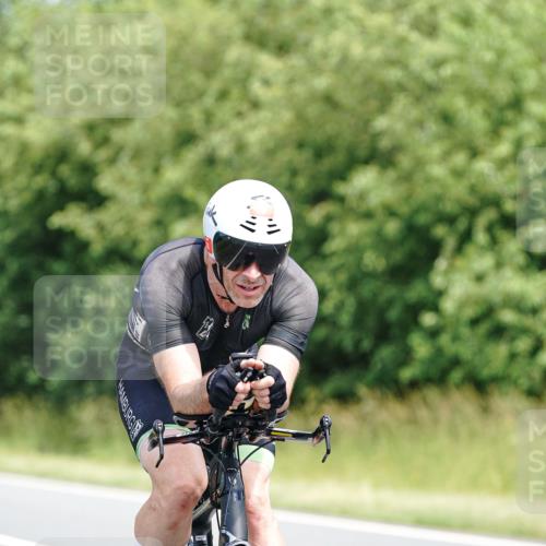 21.06.2026 - Viking Triathlon Michael Burmester http://msf.ph/oto/9870441 21.06.2026 12:34:24 Radfahren 28, 49, 69, 304, 351, 360, 610, 653 meine-sportfotos.de