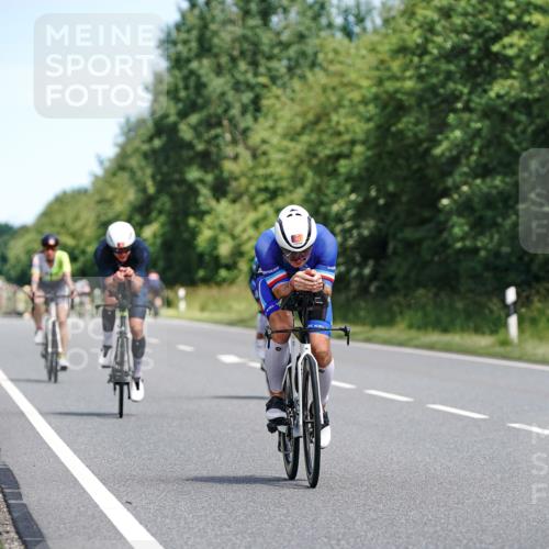 21.06.2026 - Viking Triathlon Michael Burmester http://msf.ph/oto/9870455 21.06.2026 12:34:30 Radfahren 28, 49, 197, 248, 304, 360, 389, 571, 610, 653 meine-sportfotos.de