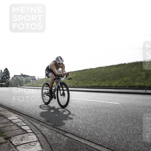21.06.2026 - 29. Vierlanden-Triathlon H.Heesch http://msf.ph/oto/9870466 21.06.2026 09:12:09 Radfahren 241 meine-sportfotos.de