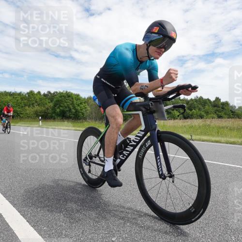 21.06.2026 - Viking Triathlon Michael Burmester http://msf.ph/oto/9870467 21.06.2026 12:11:20 Radfahren 76, 77, 87, 111, 114, 154, 186, 250, 291, 355, 356, 392, 413, 433, 447, 454, 464, 552, 579, 627, 655 meine-sportfotos.de