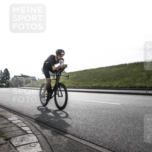 21.06.2026 - 29. Vierlanden-Triathlon H.Heesch http://msf.ph/oto/9870491 21.06.2026 09:12:34 Radfahren 23, 57, 111 meine-sportfotos.de