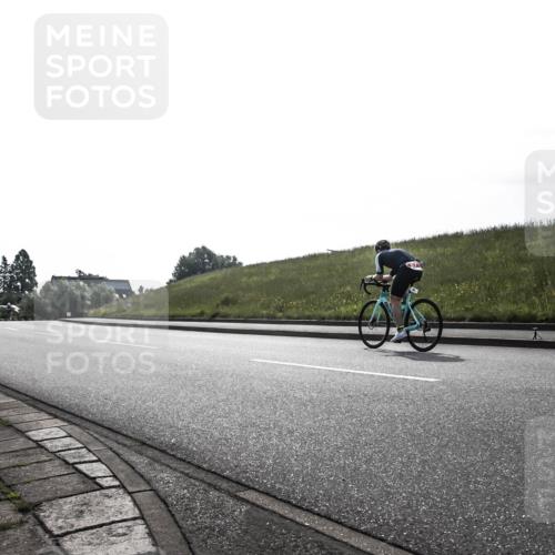 21.06.2026 - 29. Vierlanden-Triathlon H.Heesch http://msf.ph/oto/9870502 21.06.2026 09:12:38 Radfahren 111 meine-sportfotos.de