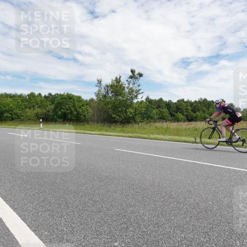 21.06.2026 - Viking Triathlon Michael Burmester http://msf.ph/oto/9870508 21.06.2026 12:11:40 Radfahren 40, 77, 141, 220, 272, 286, 413, 413, 498, 567, 649 meine-sportfotos.de