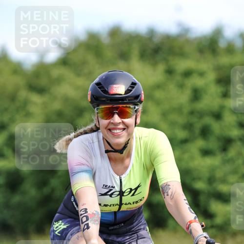 21.06.2026 - Viking Triathlon Michael Burmester http://msf.ph/oto/9870517 21.06.2026 12:34:36 Radfahren 28, 49, 197, 197, 248, 304, 360, 389, 571, 590, 653 meine-sportfotos.de