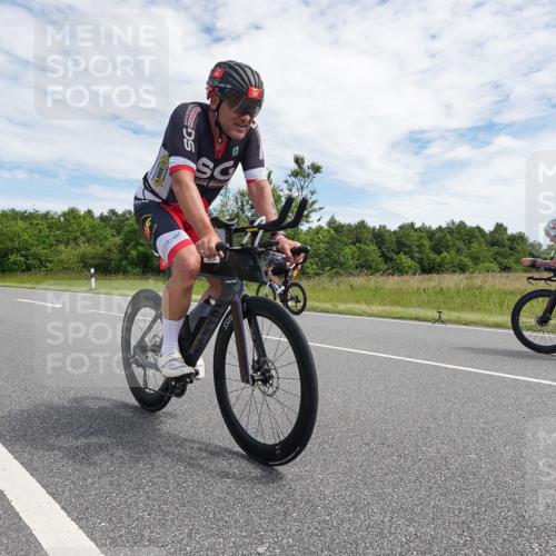 21.06.2026 - Viking Triathlon Michael Burmester http://msf.ph/oto/9870518 21.06.2026 12:11:45 Radfahren 40, 141, 220, 272, 286, 413, 434, 498, 567, 649 meine-sportfotos.de