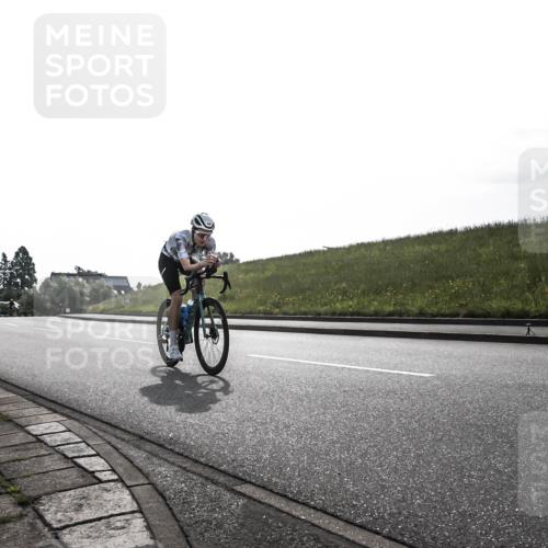 21.06.2026 - 29. Vierlanden-Triathlon H.Heesch http://msf.ph/oto/9870556 21.06.2026 09:13:05 Radfahren 21, 207, 216, 244 meine-sportfotos.de
