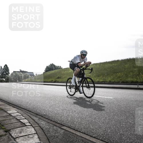 21.06.2026 - 29. Vierlanden-Triathlon H.Heesch http://msf.ph/oto/9870582 21.06.2026 09:13:31 Radfahren 74 meine-sportfotos.de