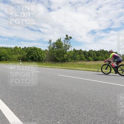 21.06.2026 - Viking Triathlon Michael Burmester http://msf.ph/oto/9870598 21.06.2026 12:12:23 Radfahren 28, 34, 45, 49, 125, 150, 168, 241, 315, 327, 340, 360, 385, 502, 502, 553, 578, 663 meine-sportfotos.de