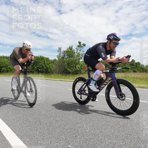 21.06.2026 - Viking Triathlon Michael Burmester http://msf.ph/oto/9870613 21.06.2026 12:12:34 Radfahren 28, 34, 45, 49, 125, 150, 168, 188, 303, 315, 327, 340, 360, 485, 491, 502, 513, 553, 566, 578, 601, 663 meine-sportfotos.de