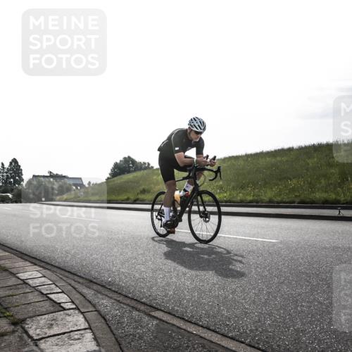 21.06.2026 - 29. Vierlanden-Triathlon H.Heesch http://msf.ph/oto/9870616 21.06.2026 09:14:07 Radfahren 193, 287 meine-sportfotos.de
