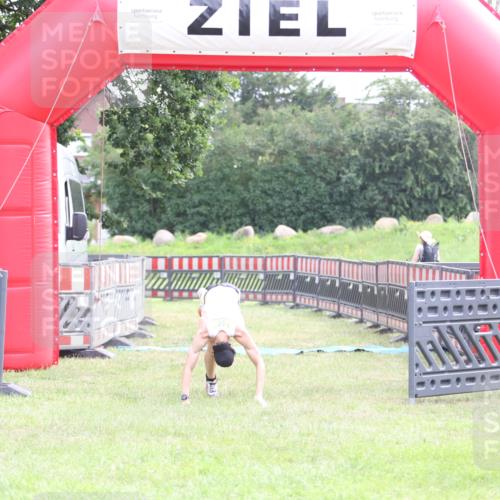 21.06.2026 - 29. Vierlanden-Triathlon Andreas Tolksdorf http://msf.ph/oto/9870620 21.06.2026 10:52:14 Ziel  meine-sportfotos.de