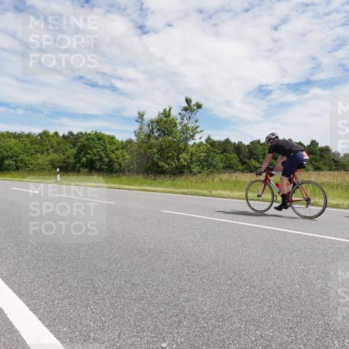 21.06.2026 - Viking Triathlon Michael Burmester http://msf.ph/oto/9870644 21.06.2026 12:12:40 Radfahren 28, 34, 45, 49, 125, 150, 168, 188, 301, 303, 327, 340, 360, 485, 491, 513, 553, 566, 578, 601, 663 meine-sportfotos.de