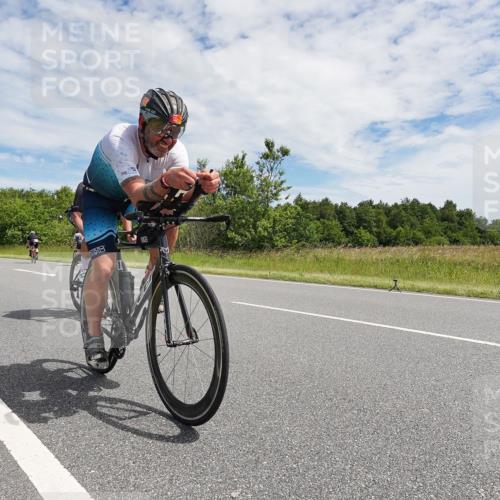 21.06.2026 - Viking Triathlon Michael Burmester http://msf.ph/oto/9870653 21.06.2026 12:12:42 Radfahren 28, 34, 45, 49, 125, 150, 168, 188, 301, 303, 327, 340, 360, 485, 491, 513, 553, 566, 578, 601, 663 meine-sportfotos.de