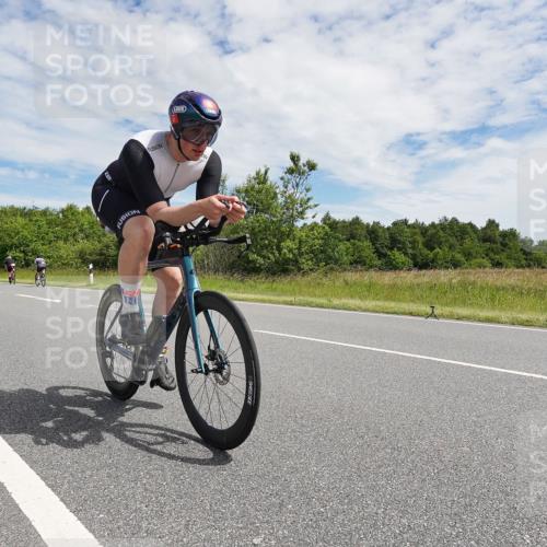 21.06.2026 - Viking Triathlon Michael Burmester http://msf.ph/oto/9870656 21.06.2026 12:12:43 Radfahren 45, 49, 125, 168, 188, 301, 303, 327, 360, 473, 485, 491, 513, 553, 566, 578, 601, 663 meine-sportfotos.de