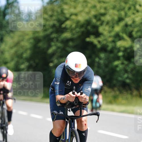 21.06.2026 - Viking Triathlon Michael Burmester http://msf.ph/oto/9870689 21.06.2026 12:35:48 Radfahren 14, 37, 37, 153, 427, 449, 486, 562, 667 meine-sportfotos.de