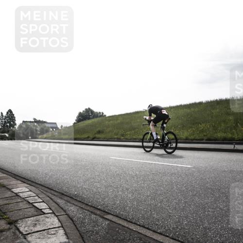 21.06.2026 - 29. Vierlanden-Triathlon H.Heesch http://msf.ph/oto/9870690 21.06.2026 09:15:42 Radfahren  meine-sportfotos.de