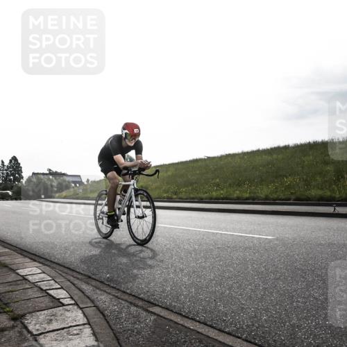 21.06.2026 - 29. Vierlanden-Triathlon H.Heesch http://msf.ph/oto/9870700 21.06.2026 09:15:55 Radfahren 62, 128, 145 meine-sportfotos.de