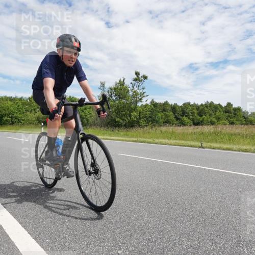 21.06.2026 - Viking Triathlon Michael Burmester http://msf.ph/oto/9870711 21.06.2026 12:13:15 Radfahren 1, 4, 14, 18, 92, 107, 117, 122, 131, 151, 175, 207, 296, 346, 376, 432, 450, 486, 487, 506, 559, 574, 637, 664 meine-sportfotos.de
