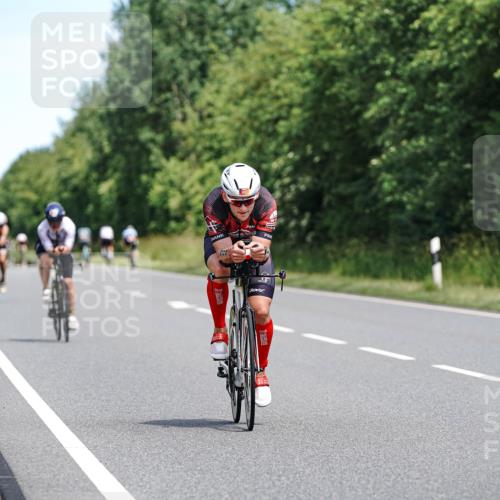 21.06.2026 - Viking Triathlon Michael Burmester http://msf.ph/oto/9870716 21.06.2026 12:36:01 Radfahren 22, 37, 37, 106, 354, 363, 427, 449, 458, 539, 637, 667 meine-sportfotos.de