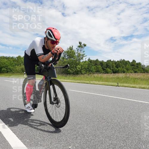 21.06.2026 - Viking Triathlon Michael Burmester http://msf.ph/oto/9870720 21.06.2026 12:13:19 Radfahren 1, 4, 14, 18, 18, 92, 107, 117, 122, 131, 151, 175, 207, 296, 376, 432, 450, 486, 487, 506, 559, 574, 637, 664 meine-sportfotos.de
