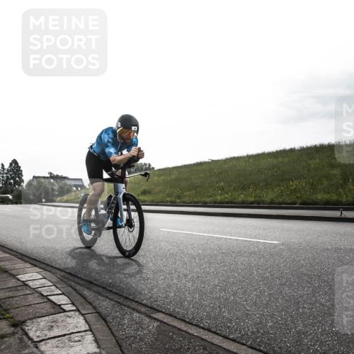 21.06.2026 - 29. Vierlanden-Triathlon H.Heesch http://msf.ph/oto/9870730 21.06.2026 09:16:36 Radfahren 36, 184 meine-sportfotos.de