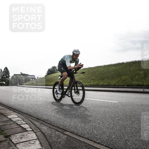 21.06.2026 - 29. Vierlanden-Triathlon H.Heesch http://msf.ph/oto/9870743 21.06.2026 09:16:57 Radfahren 49 meine-sportfotos.de