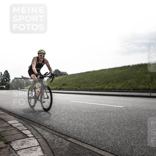 21.06.2026 - 29. Vierlanden-Triathlon H.Heesch http://msf.ph/oto/9870749 21.06.2026 09:17:11 Radfahren 217 meine-sportfotos.de
