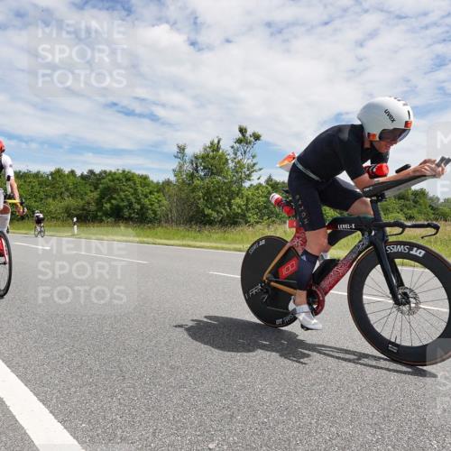 21.06.2026 - Viking Triathlon Michael Burmester http://msf.ph/oto/9870765 21.06.2026 12:13:30 Radfahren 1, 4, 18, 33, 70, 92, 107, 117, 151, 156, 175, 207, 414, 486, 487, 506, 574, 637 meine-sportfotos.de