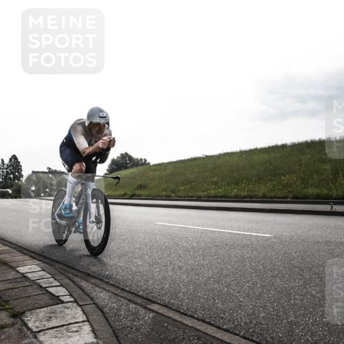 21.06.2026 - 29. Vierlanden-Triathlon H.Heesch http://msf.ph/oto/9870774 21.06.2026 09:17:31 Radfahren 3, 16, 233 meine-sportfotos.de