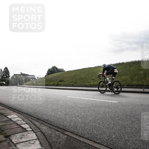 21.06.2026 - 29. Vierlanden-Triathlon H.Heesch http://msf.ph/oto/9870793 21.06.2026 09:17:43 Radfahren  meine-sportfotos.de