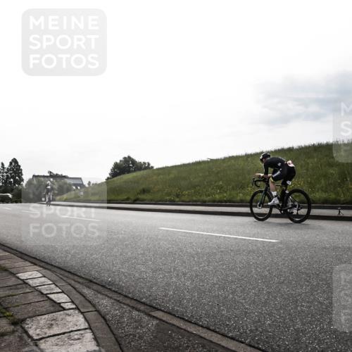 21.06.2026 - 29. Vierlanden-Triathlon H.Heesch http://msf.ph/oto/9870808 21.06.2026 09:17:55 Radfahren 106, 226 meine-sportfotos.de