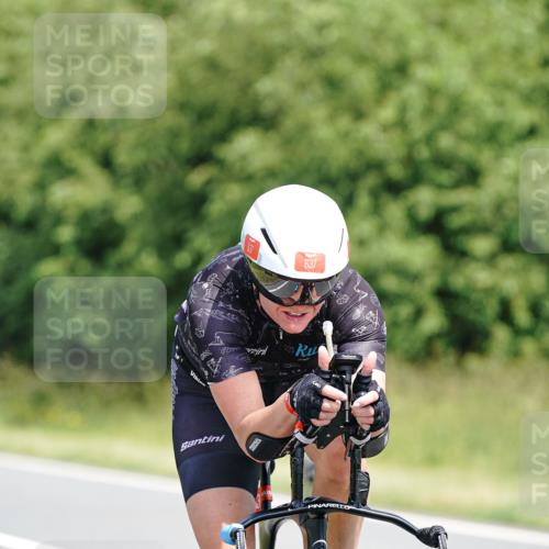 21.06.2026 - Viking Triathlon Michael Burmester http://msf.ph/oto/9870820 21.06.2026 12:36:17 Radfahren 22, 22, 70, 106, 333, 354, 363, 458, 539, 637 meine-sportfotos.de