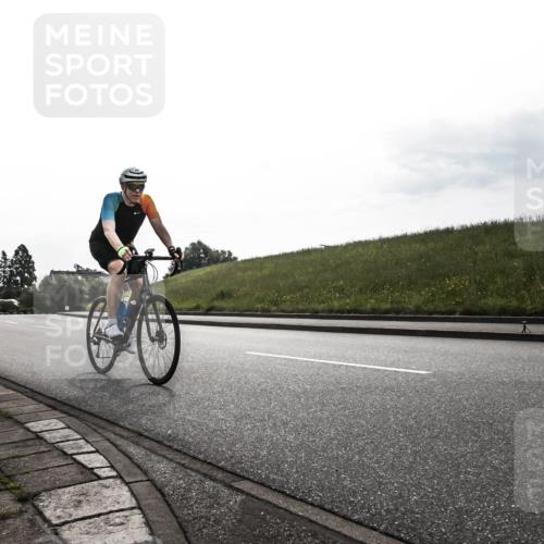 21.06.2026 - 29. Vierlanden-Triathlon H.Heesch http://msf.ph/oto/9870832 21.06.2026 09:18:16 Radfahren 211, 291 meine-sportfotos.de