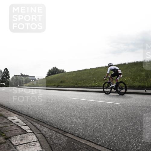 21.06.2026 - 29. Vierlanden-Triathlon H.Heesch http://msf.ph/oto/9870834 21.06.2026 09:18:29 Radfahren 37, 108 meine-sportfotos.de