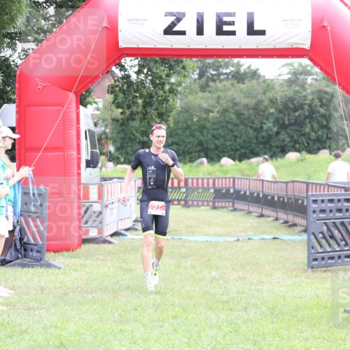 21.06.2026 - 29. Vierlanden-Triathlon Andreas Tolksdorf http://msf.ph/oto/9870845 21.06.2026 10:53:14 Ziel 37, 37 meine-sportfotos.de