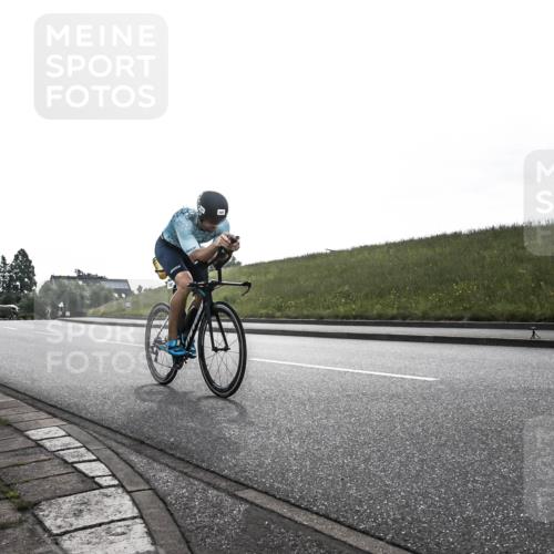 21.06.2026 - 29. Vierlanden-Triathlon H.Heesch http://msf.ph/oto/9870897 21.06.2026 09:19:05 Radfahren 107 meine-sportfotos.de