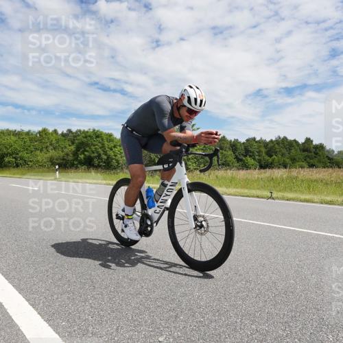 21.06.2026 - Viking Triathlon Michael Burmester http://msf.ph/oto/9870906 21.06.2026 12:14:39 Radfahren 2, 19, 167, 197, 417, 528, 616, 667 meine-sportfotos.de