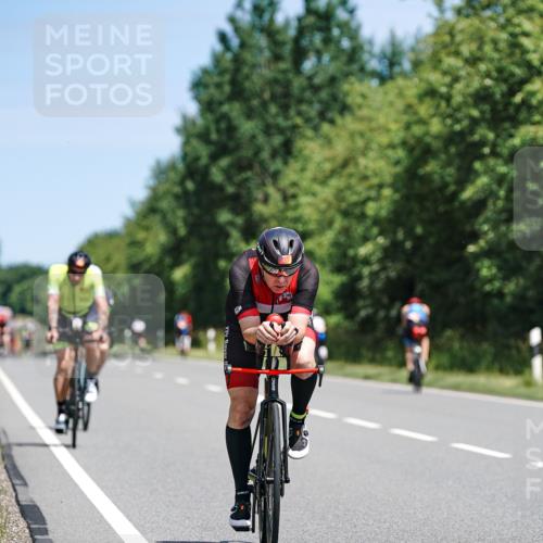 21.06.2026 - Viking Triathlon Michael Burmester http://msf.ph/oto/9870914 21.06.2026 12:37:34 Radfahren 138, 141, 229, 244, 244, 298, 300, 409, 448, 471, 519, 520 meine-sportfotos.de