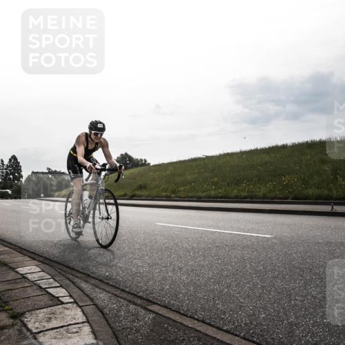 21.06.2026 - 29. Vierlanden-Triathlon H.Heesch http://msf.ph/oto/9870918 21.06.2026 09:19:15 Radfahren 24, 169, 268, 278 meine-sportfotos.de